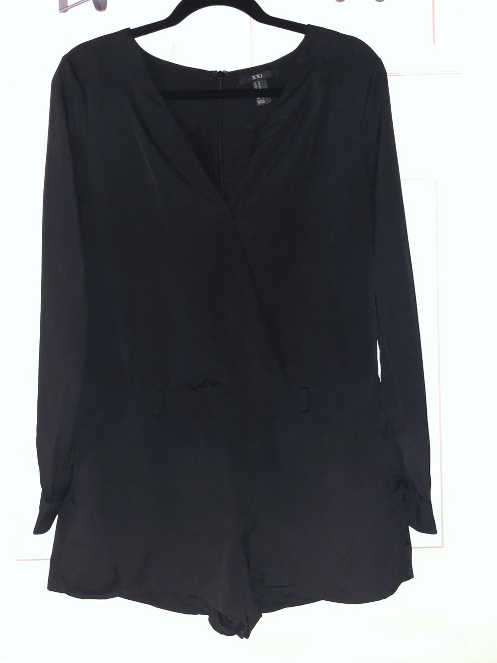 Forever 21 Black Long-Sleeve V-Neck Romper